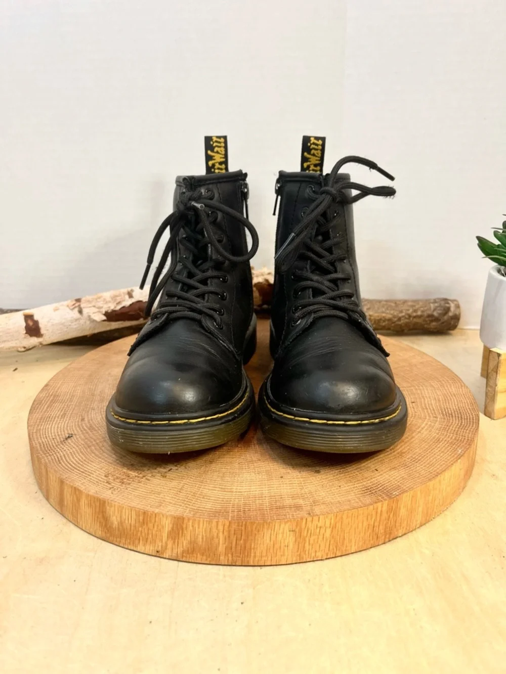 Dr. Martens Kids 1460J Black Leather Lace Up Boots Size 2